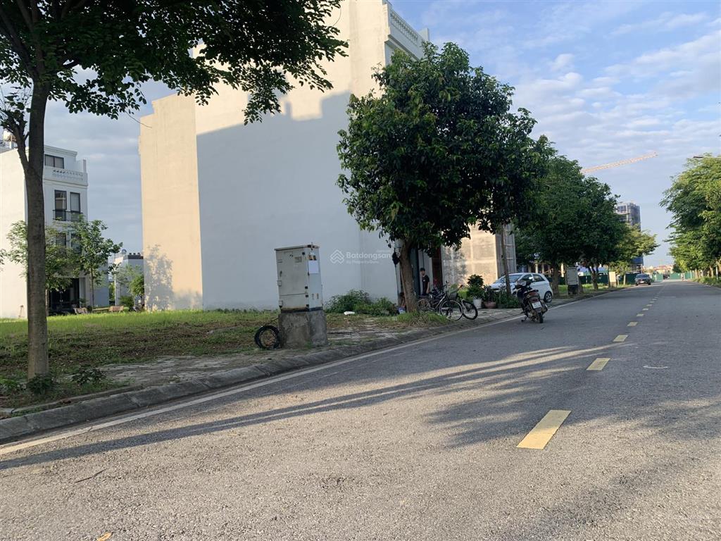 Phố nối house  bán nhanh lô hoa hậu view công viên, sẵn sổ