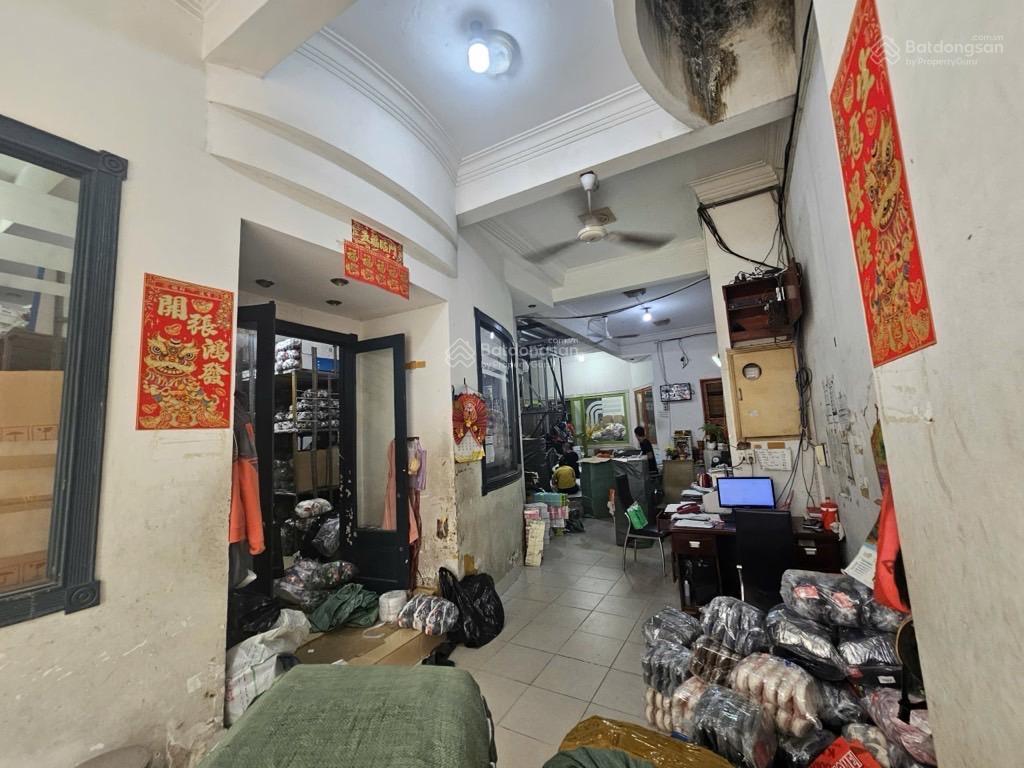 Giảm 1 tỷ. giá mới 34 tỷ khu biệt thự p9 q5 giáp q1, q10 3 tầng 135m2 ngang 9m nở hậu