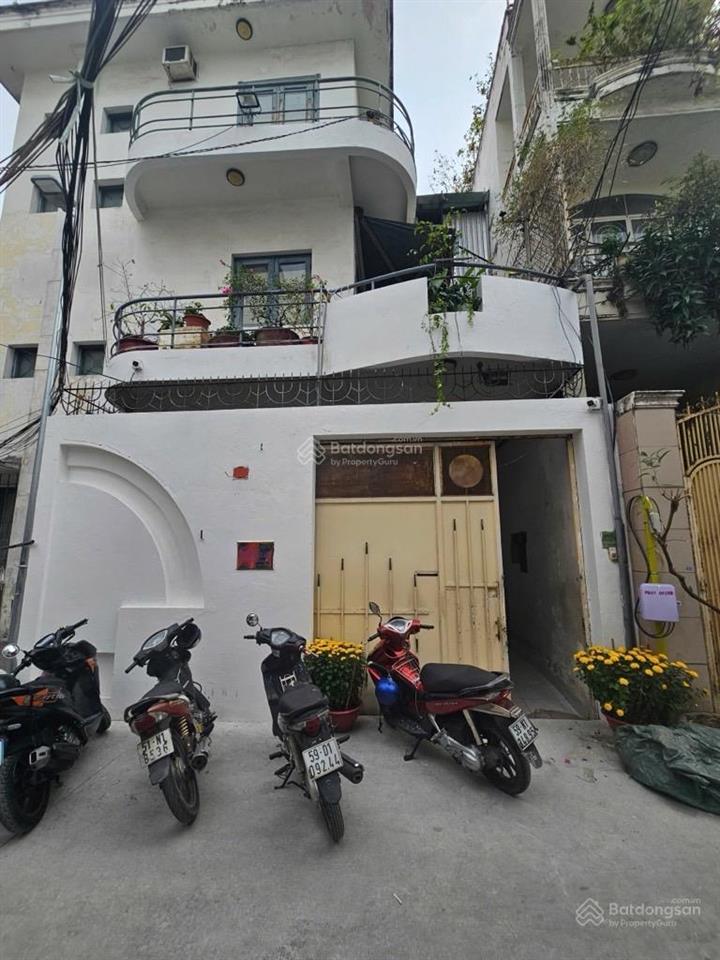 Giảm 1 tỷ. giá mới 34 tỷ khu biệt thự p9 q5 giáp q1, q10 3 tầng 135m2 ngang 9m nở hậu