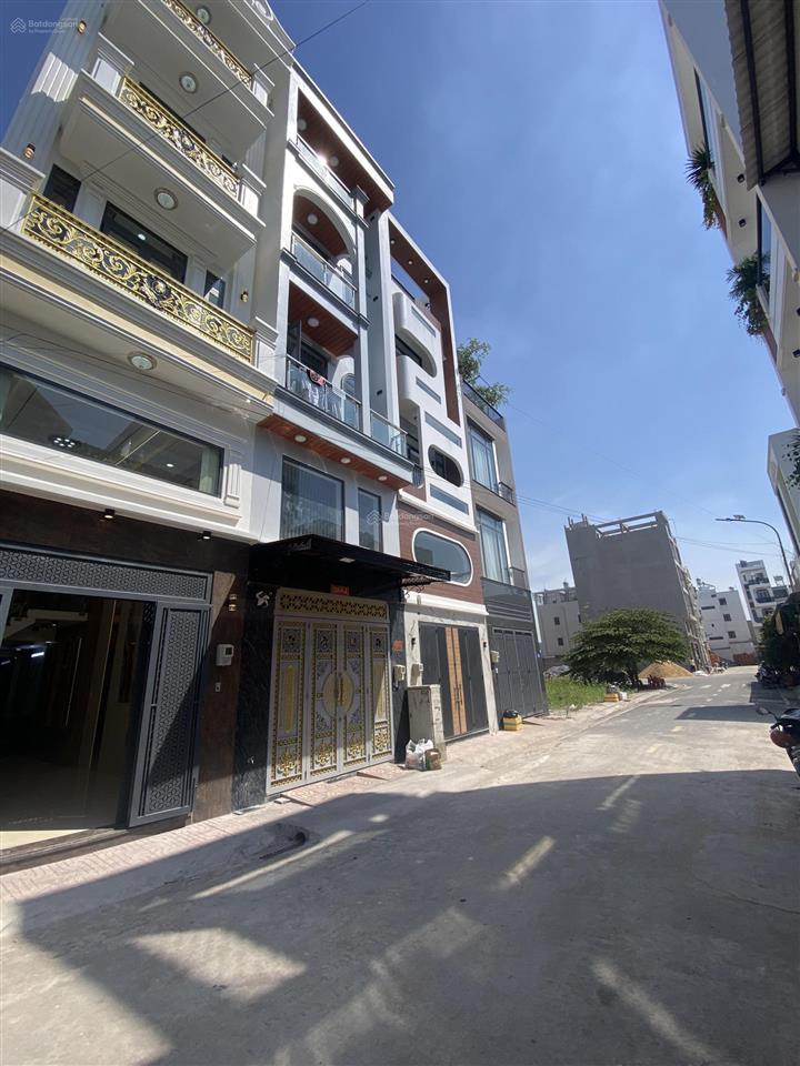 Nhà 5 tầng full nội thất, khu vip đồng bộ, vỉa hè, điện âm, chỉ 6tỷ2 còn tl mạnh