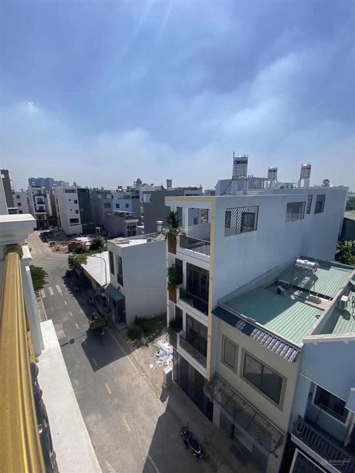 Nhà 5 tầng full nội thất, khu vip đồng bộ, vỉa hè, điện âm, chỉ 6tỷ2 còn tl mạnh