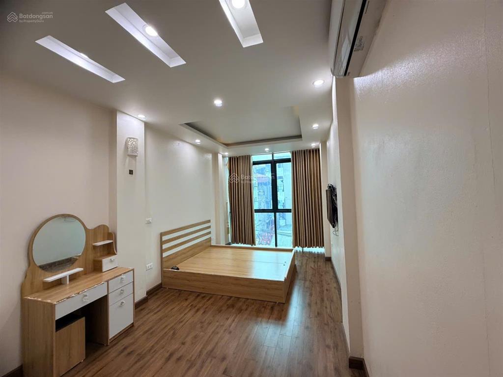Cho thuê nhà mặt phố trần cung nghĩa đô
* dt 80m x 4,5 tầng, mặt đường, kinh doanh tốt
* kh