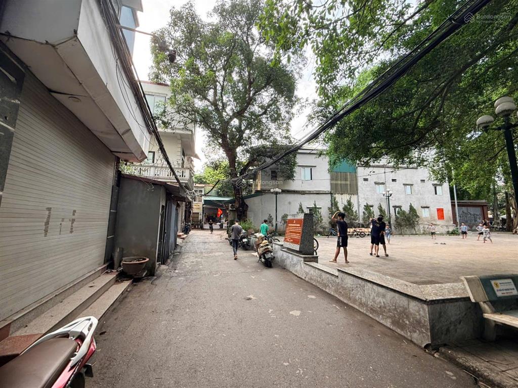 Cho thuê nhà nguyên căn ngõ 38 xuân la không chdv 70m/sàn 6 ngủ 19 triệu hợp ở gđ, văn phòng.