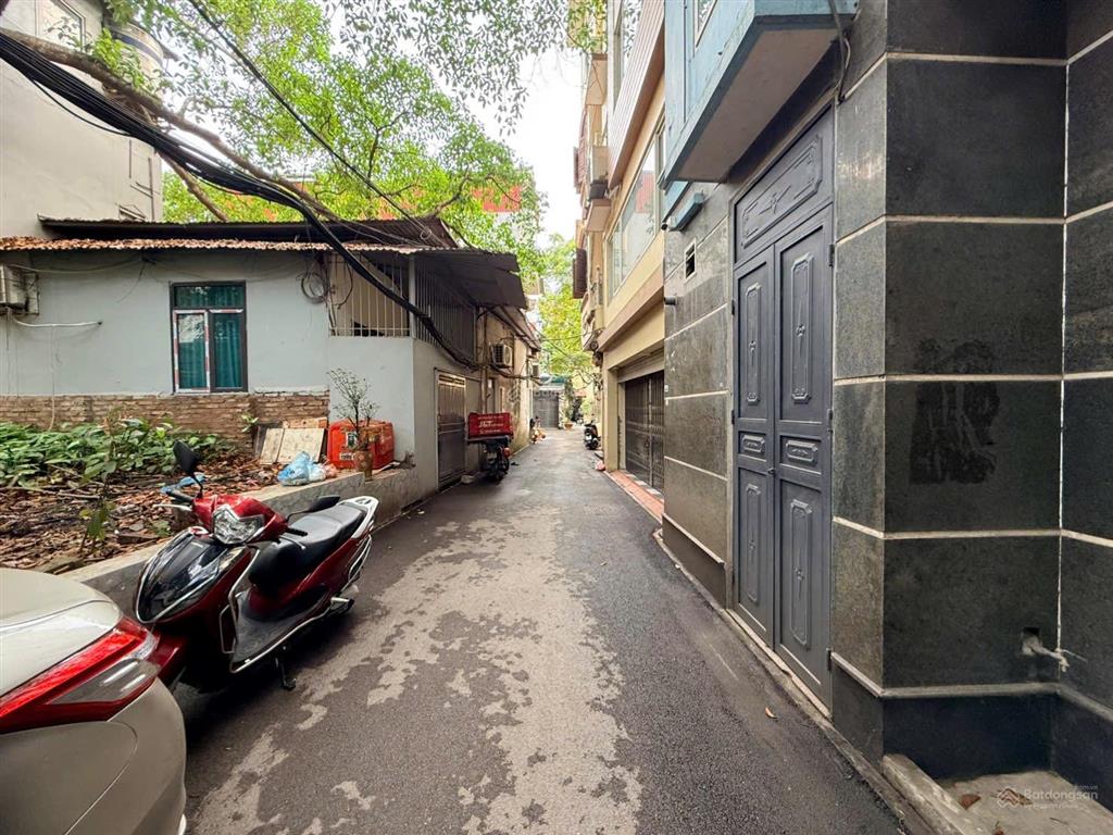 Cho thuê nhà nguyên căn ngõ 38 xuân la không chdv 70m/sàn 6 ngủ 19 triệu hợp ở gđ, văn phòng.