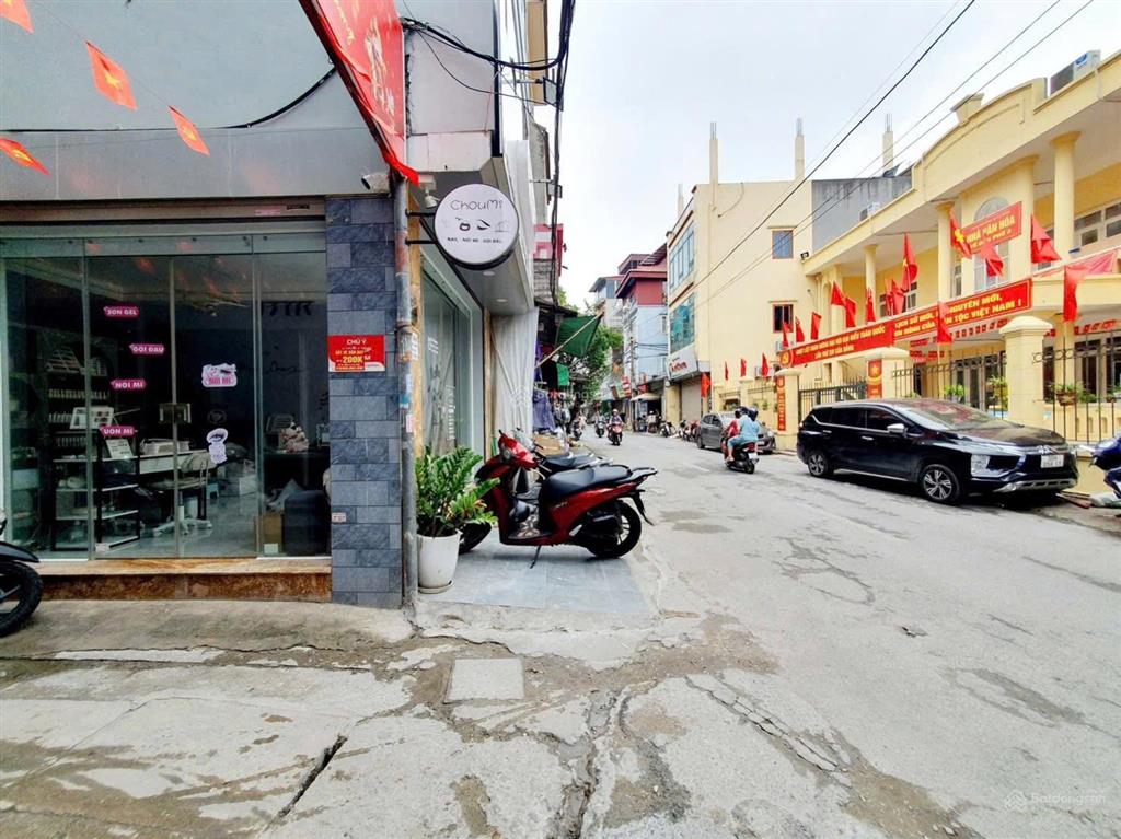 Cho thuê mb kinh doanh mặt phố xuân đỉnh  căn góc  nhà mới  thang máy  thiết kế thông sàn  p