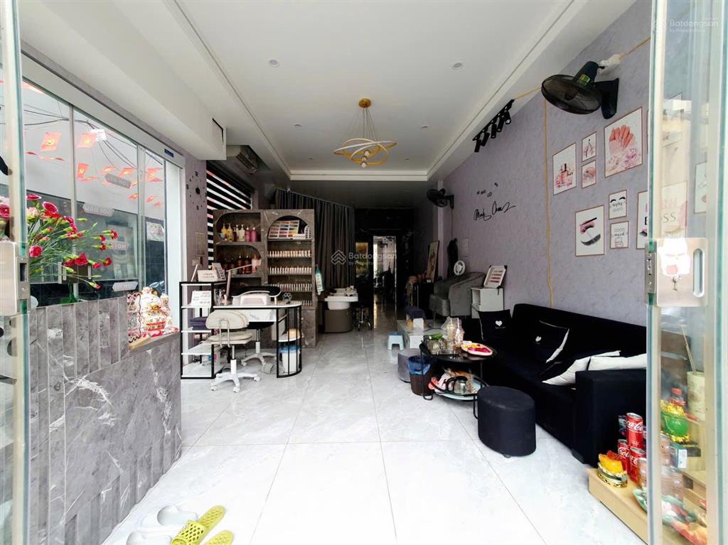 Cho thuê mb kinh doanh mặt phố xuân đỉnh  căn góc  nhà mới  thang máy  thiết kế thông sàn  p