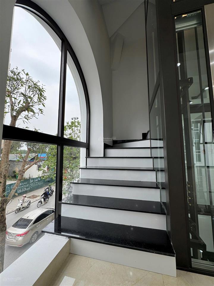 Bán biệt thự lô góc 3 mặt tiền mặt phố sa đôi đại mỗ, 205,7m, thang máy, kinh doanh đỉnh cao