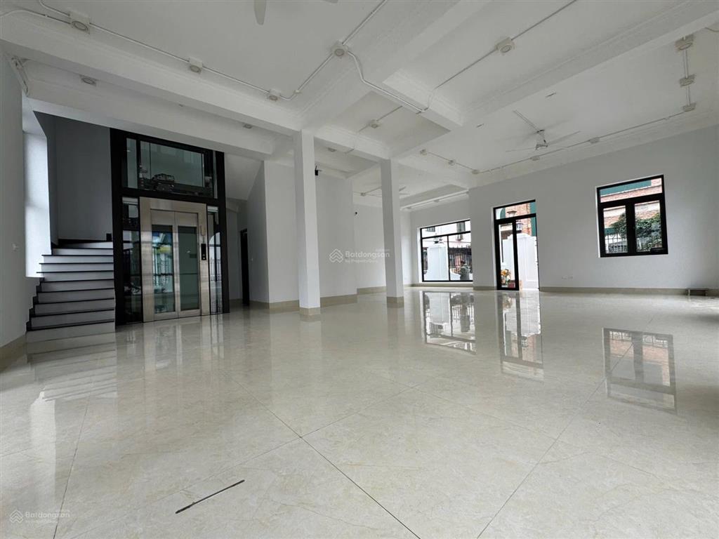 Bán biệt thự lô góc 3 mặt tiền mặt phố sa đôi đại mỗ, 205,7m, thang máy, kinh doanh đỉnh cao