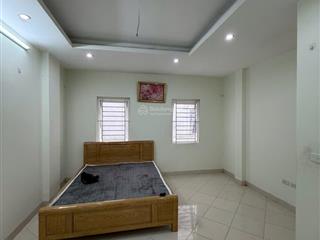 Đống đa  căn hộ 2 ngủ 2wc siêu rộng  70m2  ô chợ dừa  vài bước ra ô tô đỗ  thang máy  bảo vệ