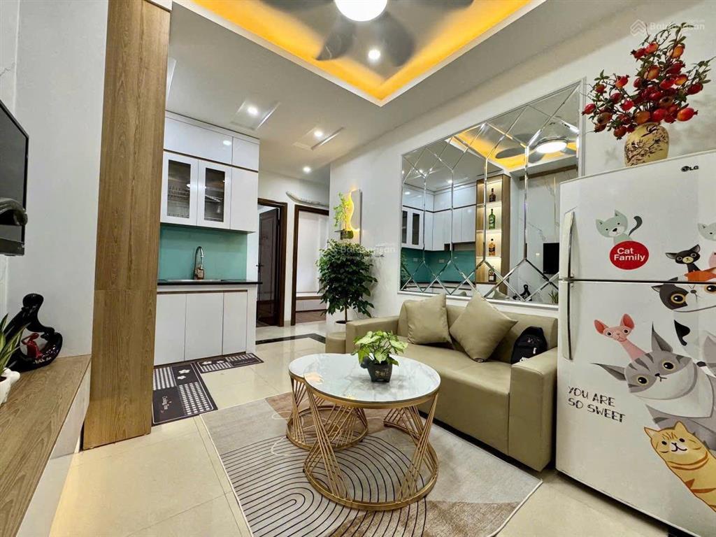 Ccmn 2 ngủ nguyễn trãi  ngã tư sở  ô tô 7 chỗ đỗ cửa  ban công thoáng sáng  gần royal city