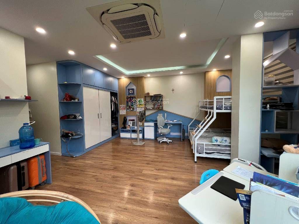 Hoàng quốc việt kd lô góc 80m 6 tầng mt 15m giá 34 tỷ