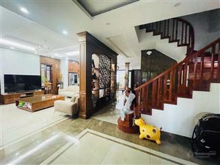 Hoàng quốc việt kd vỉa hè ô tô 120m mt 8m giá 35,5 tỷ