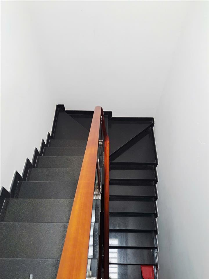 Bán nhà 2 tầng, 62m2, hẻm xe hơi Sô 4, Bình Hưng Hòa B, Bình Tân: Giá 5 tỷ, sổ hồng, 2PN,