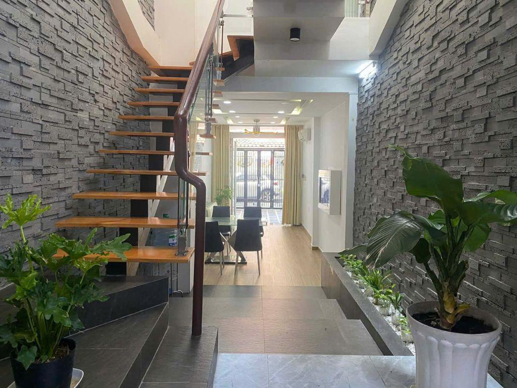 Rẻ hơn Thị Trường 8 tỷ} 🔥 Nhà HXH 6m thông Lê văn Sỹ, Quận 3 - 62m2 - Giá chỉ 9.8 tỷ