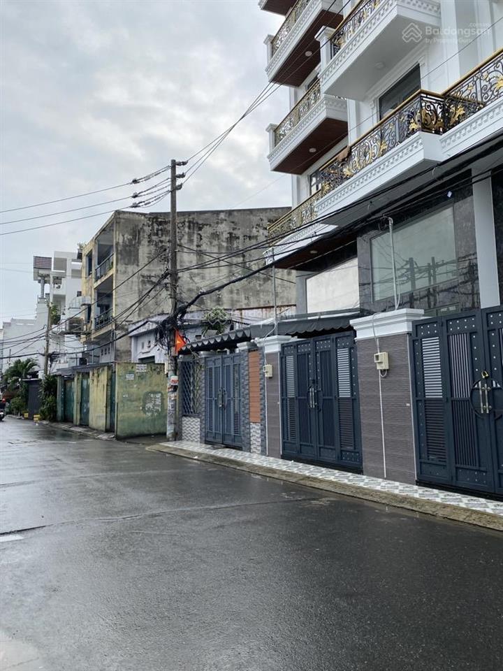 Hxh 688 hương lộ 2. 5 tầng btct. 6pn. ngang 5,7m. shr nhỉnh 8 tỷ. 0938 726 ***