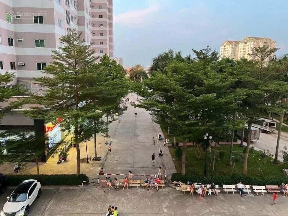 Bán căn hộ nhất lan 3  tân tạo  bình tân 2,1 tỷ shr, 60m2, 2pn, 1wc. 5p qua aeon mall