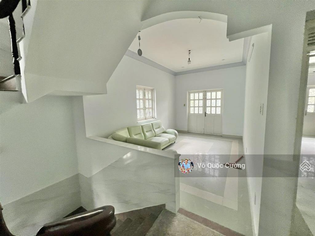 Cho thuê biệt thự 250m2, 30tr/tháng tại lộ tẻ, tân tạo  bình tân  4pn4wc. vừa ở vừa làm vpct