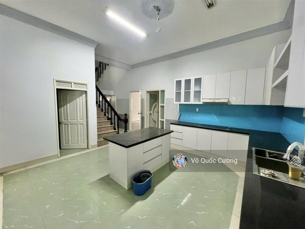 Cho thuê biệt thự 250m2, 30tr/tháng tại lộ tẻ, tân tạo  bình tân  4pn4wc. vừa ở vừa làm vpct