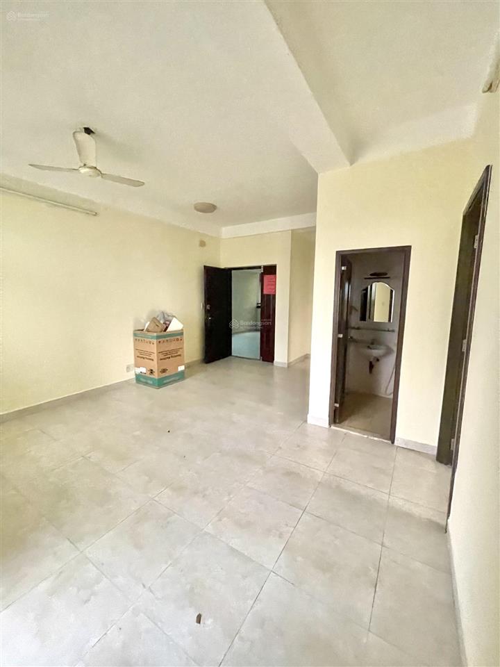 Chung cư nhất lan 2, thang máy  pccc  70m2. 2pn 2wc, shr chỉ 2,350t, tân tạo  bình tân.