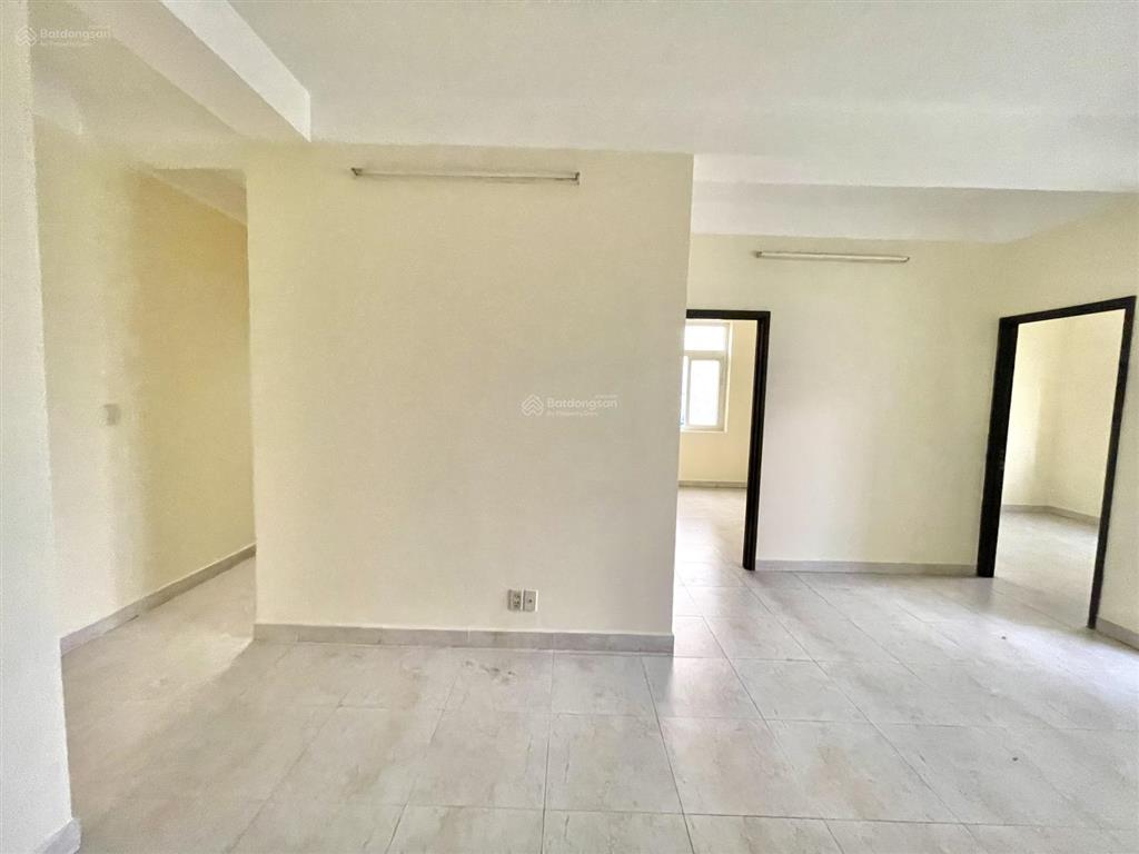 Chung cư nhất lan 2, thang máy  pccc  70m2. 2pn 2wc, shr chỉ 2,350t, tân tạo  bình tân.