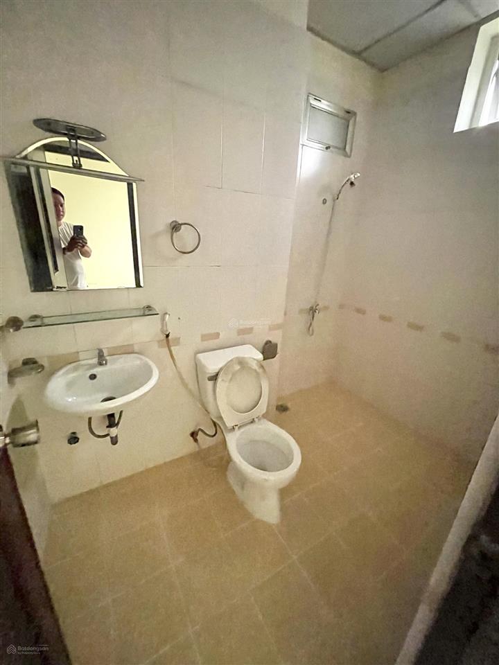 Chung cư nhất lan 2, thang máy  pccc  70m2. 2pn 2wc, shr chỉ 2,350t, tân tạo  bình tân.