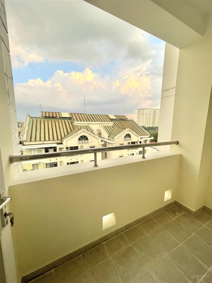 Chung cư nhất lan 2, thang máy  pccc  70m2. 2pn 2wc, shr chỉ 2,350t, tân tạo  bình tân.