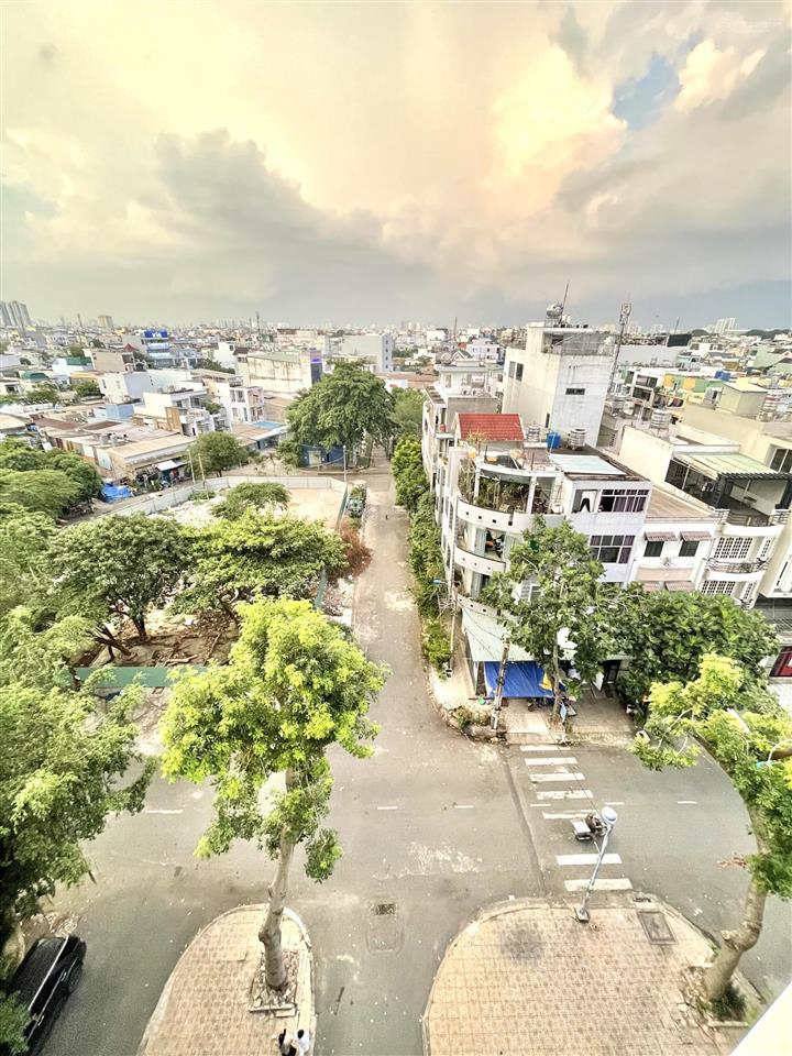 Chung cư nhất lan 2, thang máy  pccc  70m2. 2pn 2wc, shr chỉ 2,350t, tân tạo  bình tân.