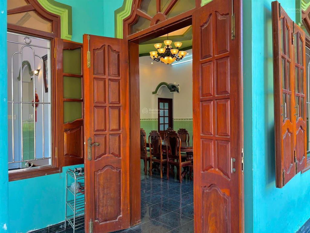 Nhà bán chính chủ  sân vườn rộng 543m2 3pn, sân lớn đậu 23 ô tô  diên tân, khánh hoà