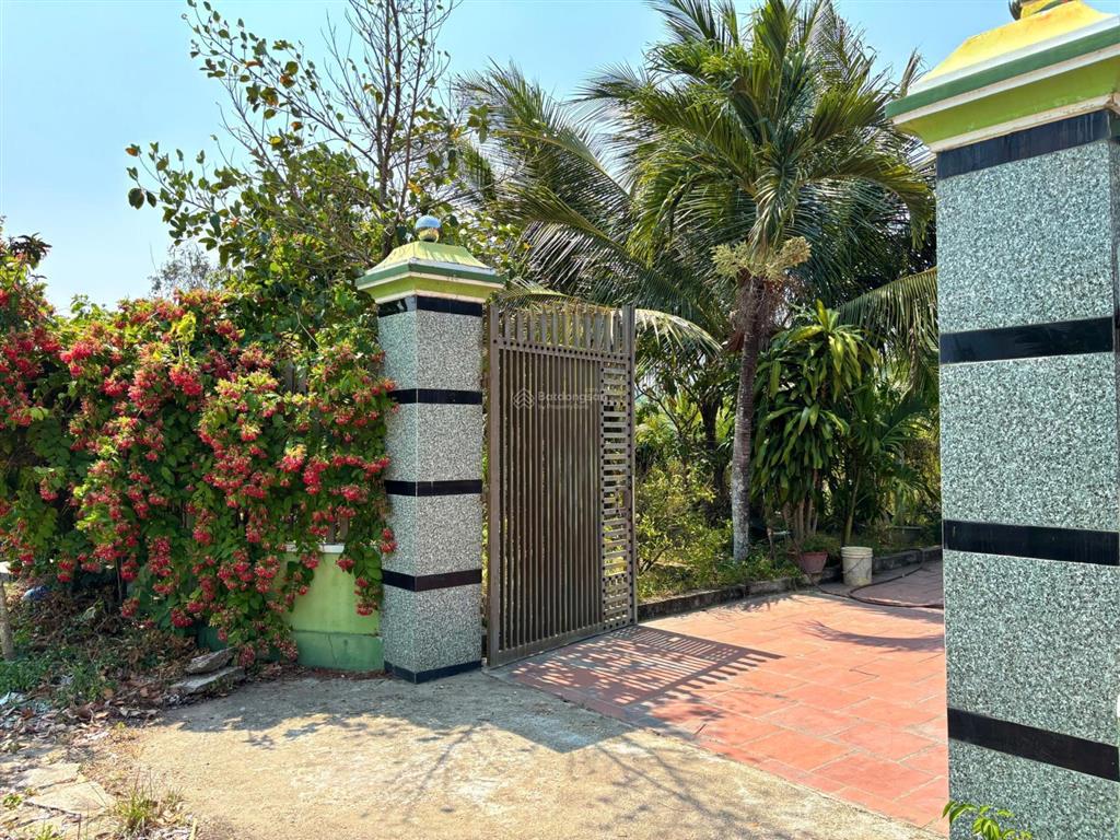 Nhà bán chính chủ  sân vườn rộng 543m2 3pn, sân lớn đậu 23 ô tô  diên tân, khánh hoà