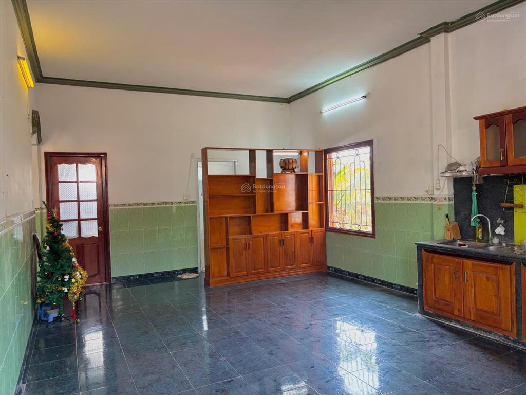 Nhà bán chính chủ  sân vườn rộng 543m2 3pn, sân lớn đậu 23 ô tô  diên tân, khánh hoà