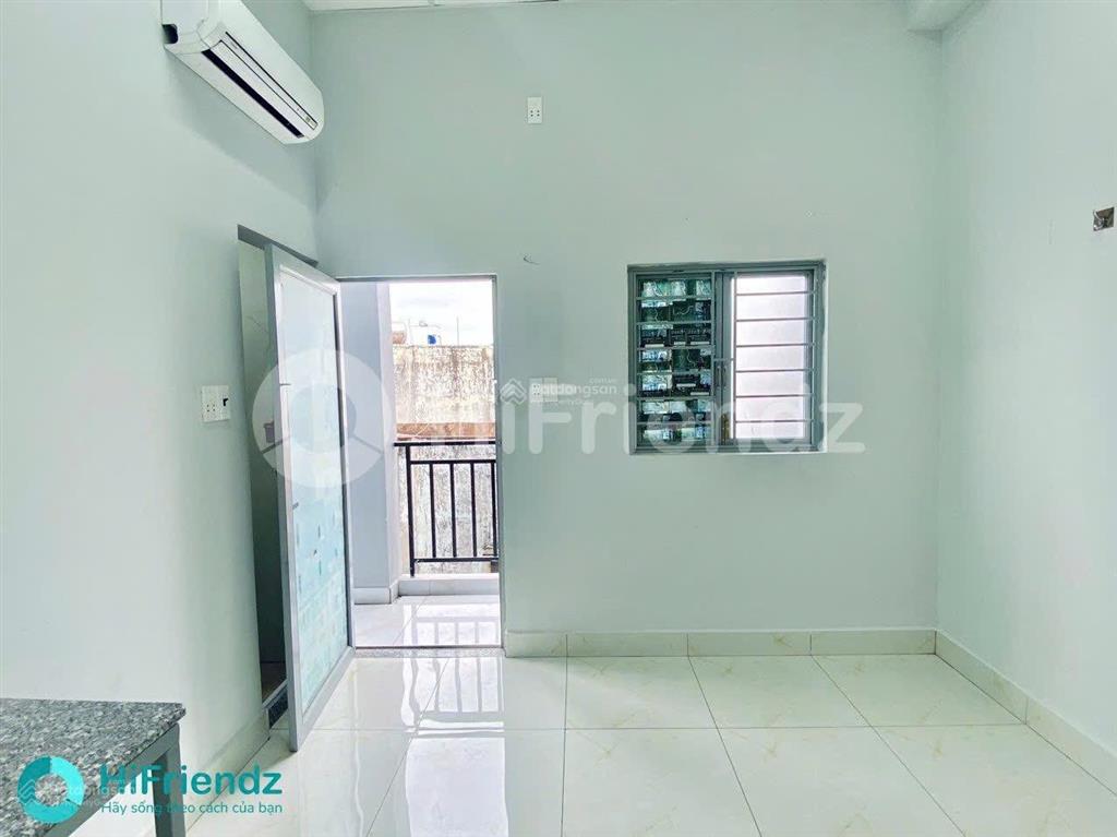Gần cầu nguyễn tri phương  có thang máy  sẵn máy lạnh  ở liền được
