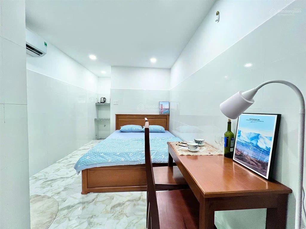 Gần cầu chữ y  thang máy  hầm xe  đầy đủ nội thất