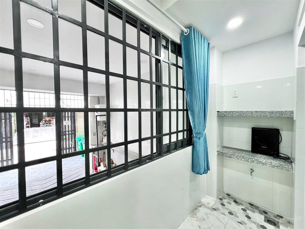 Gần cầu chữ y  thang máy  hầm xe  đầy đủ nội thất