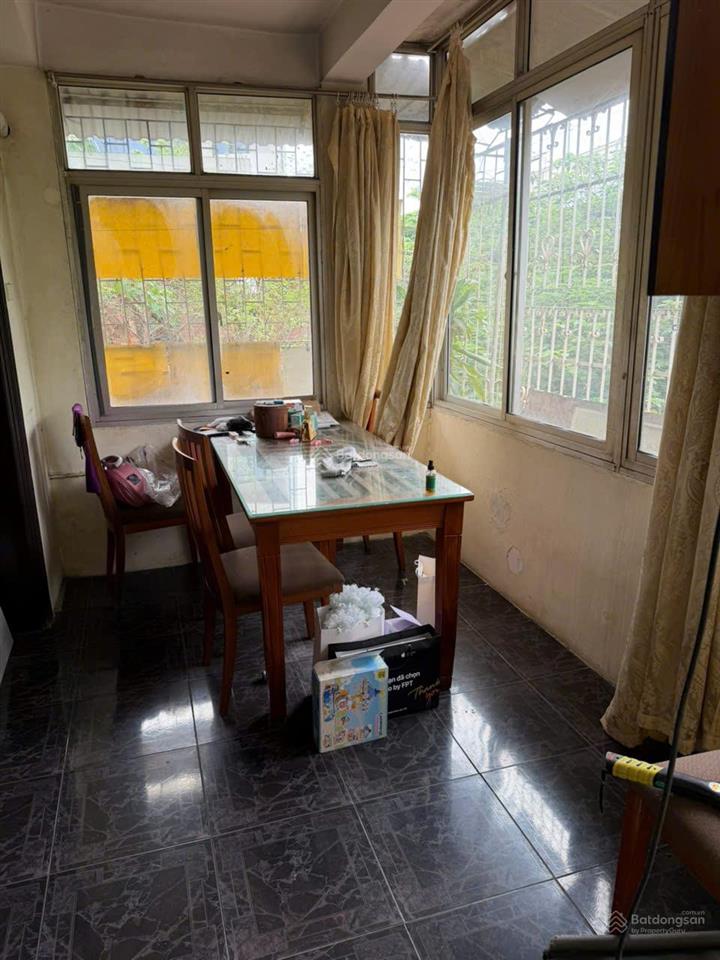 Cho thuê 80 m2, 4pn, 1wc tại p216 nhà a10, tập thể 128c đại la, 8 triệu vnd