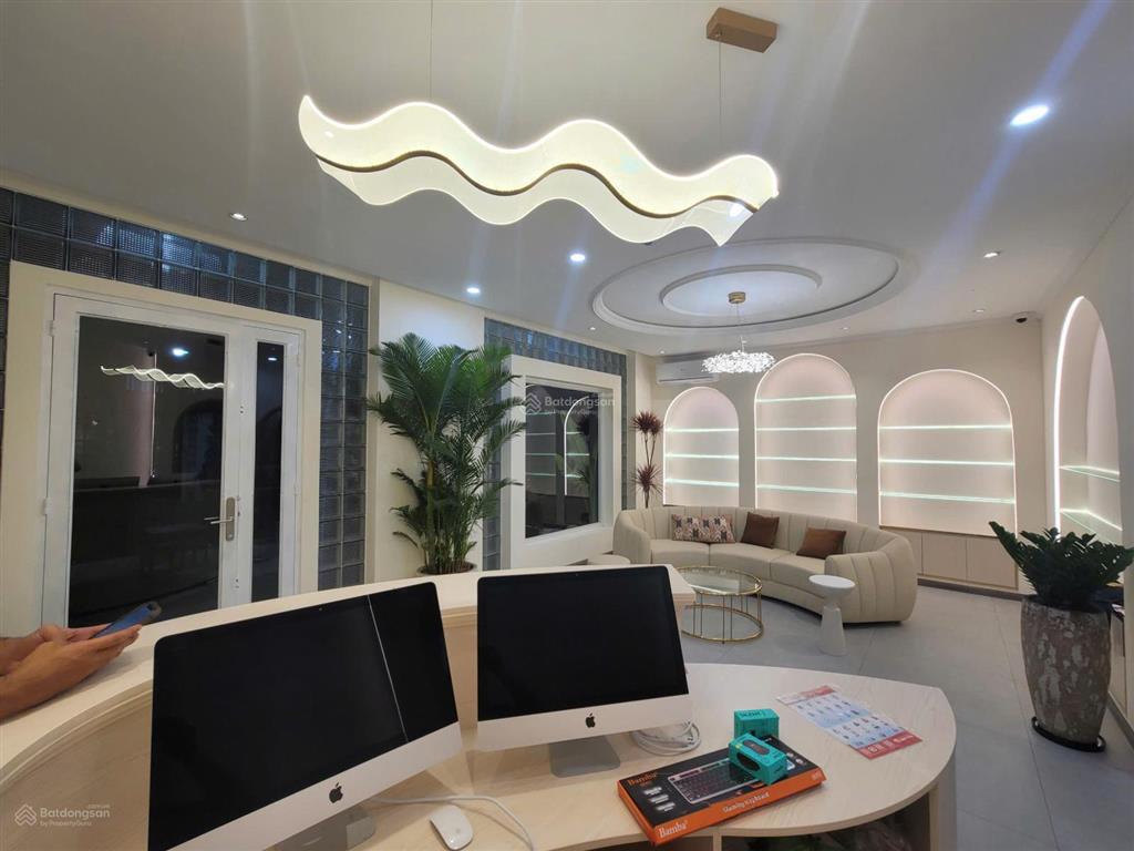 Cho thuê villa 27a trần thiện chánh (760/4a sư vạn hạnh hẻm xe tải) quận 10