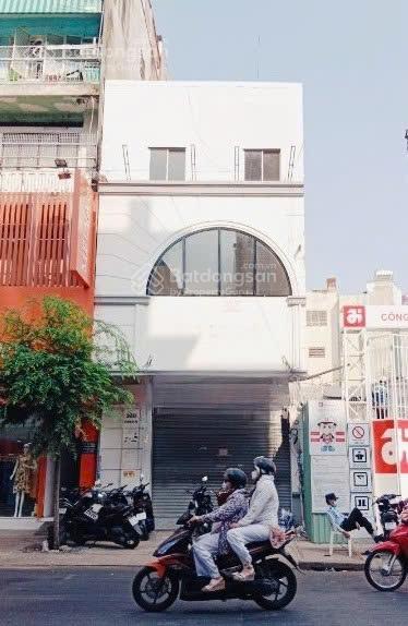 Cho thuê nhà mặt tiền 349 nguyễn tri phương quận 10
