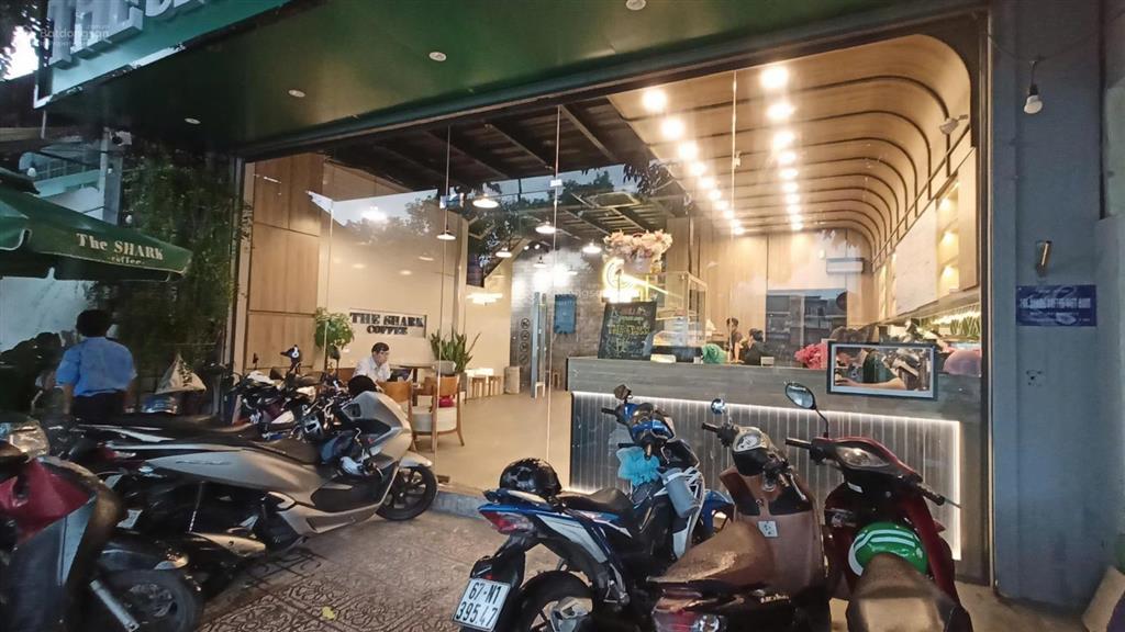 Cho thuê nhà mặt tiền 18a trần quốc toản, quận 3, ngang 8m