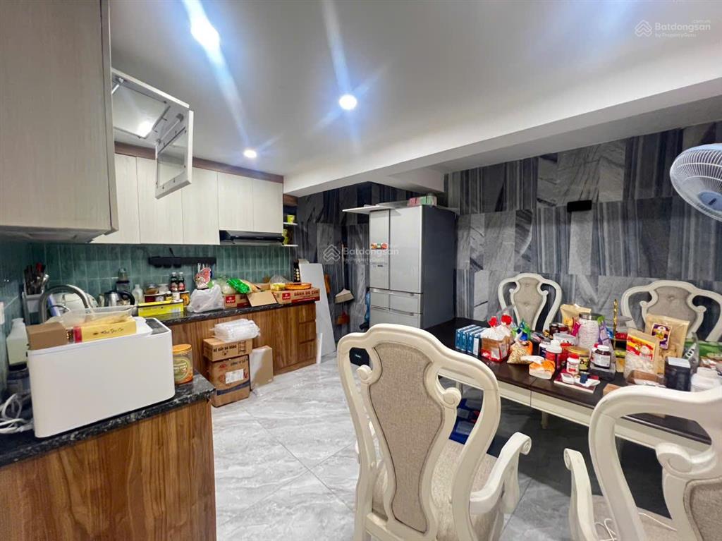 Cho thuê nhà gần mđ, ô tô đỗ 20m, giá 7.5tr