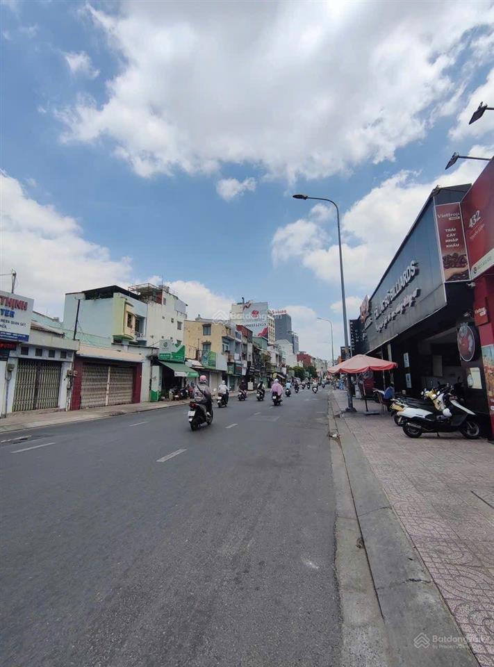 Nhà đất mặt tiền nguyễn kiệm  phú nhuận, dt 360 m2 tuyệt đẹp  xây building