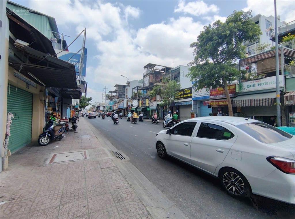 Nhà đất mặt tiền nguyễn kiệm  phú nhuận, dt 360 m2 tuyệt đẹp  xây building