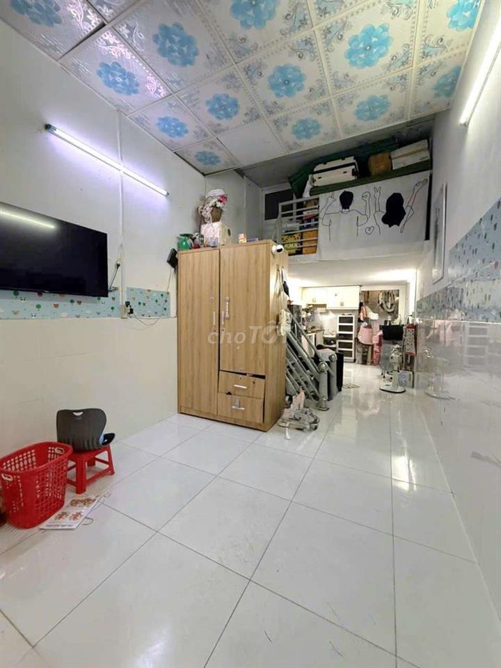 cần bán gấp nhà hẻm 6m, vị trí dễ kinh doanh