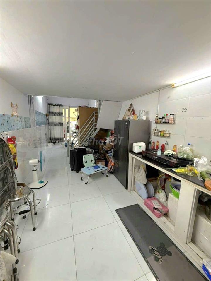 cần bán gấp nhà hẻm 6m, vị trí dễ kinh doanh