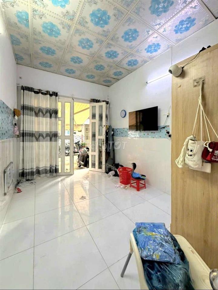 cần bán gấp nhà hẻm 6m, vị trí dễ kinh doanh