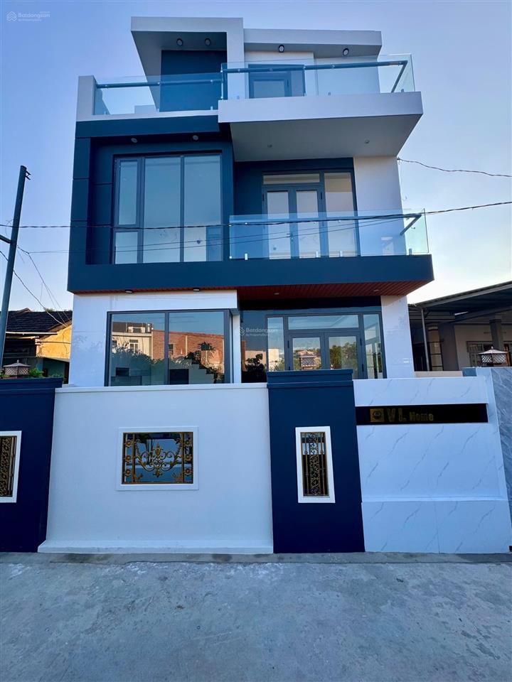 Chỉ 3 tỷ 200 nhà vila diên khánh  gần biển 10 phút ngang 10m dọn vào ở ngay .