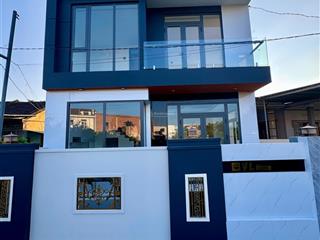 Chỉ 3 tỷ 200 nhà vila diên khánh  gần biển 10 phút ngang 10m dọn vào ở ngay .