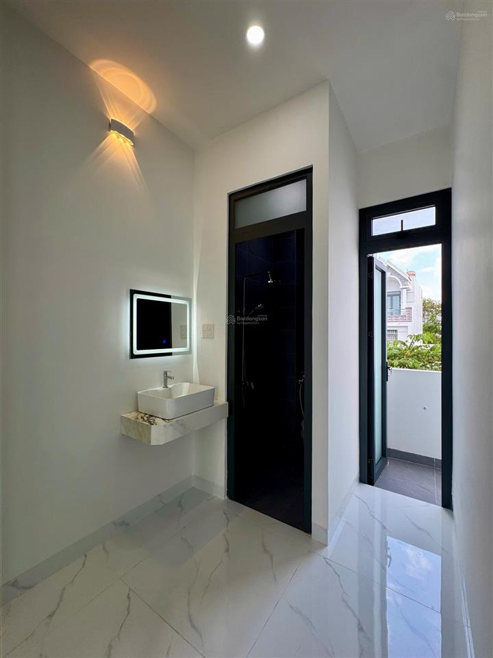 Nhà mới 2 tầng vĩnh trung  nha trang chỉ hơn 2 tỷ