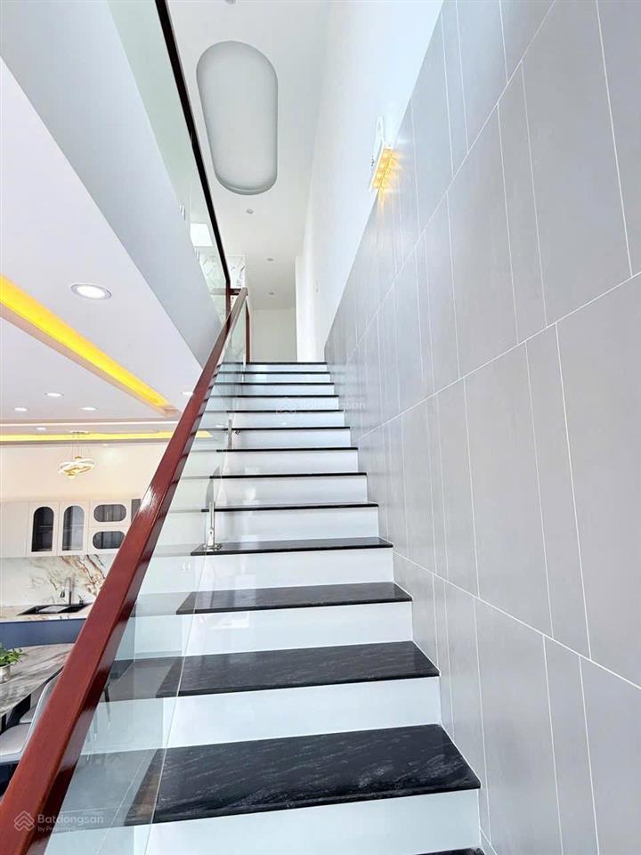Bán nhà mới 2 tầng diên khánh nha trang đường oto tận nới chỉ hơn 2 tỷ ! dọn vào ở ngay