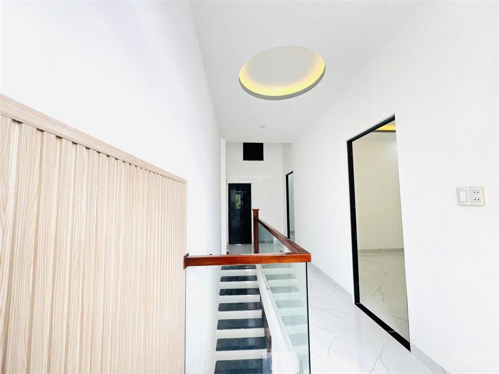 Bán nhà mới 2 tầng chỉ 1 tỷ 630 diên khánh đường otô dọn vào ở ngay .