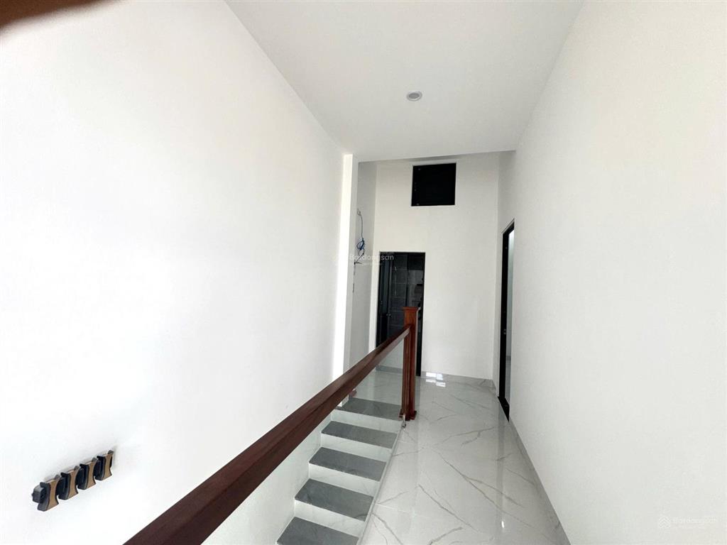 Bán nhà mới 2 tầng chỉ 1 tỷ 630 diên khánh đường otô dọn vào ở ngay .