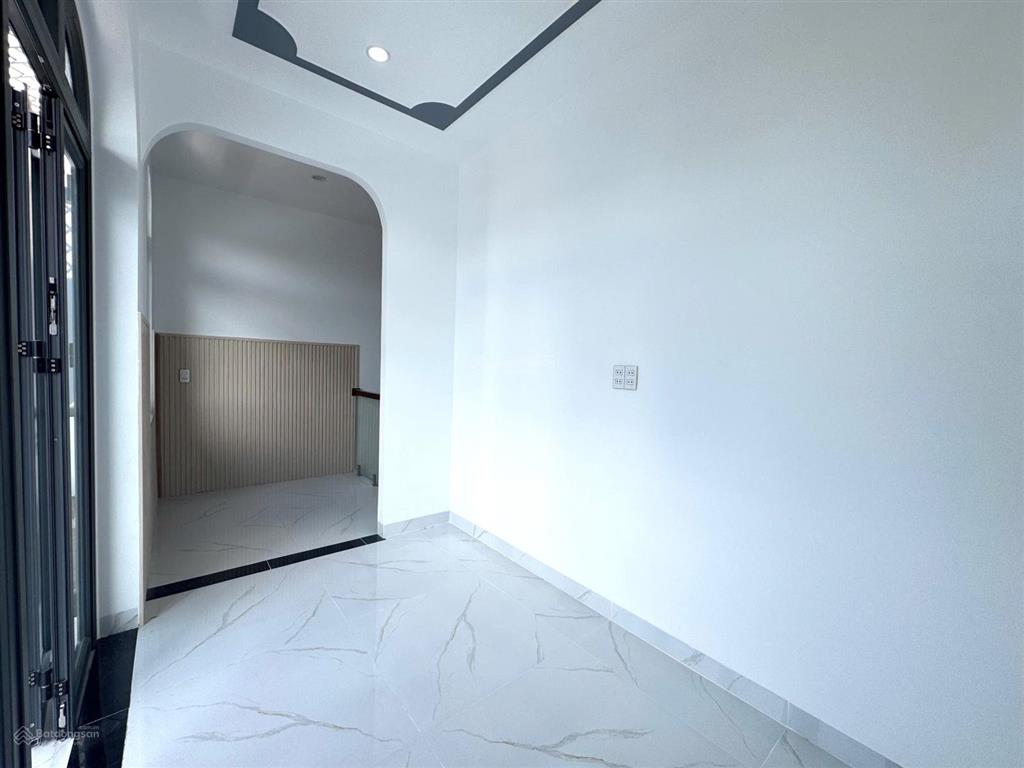Bán nhà mới 2 tầng chỉ 1 tỷ 630 diên khánh đường otô dọn vào ở ngay .